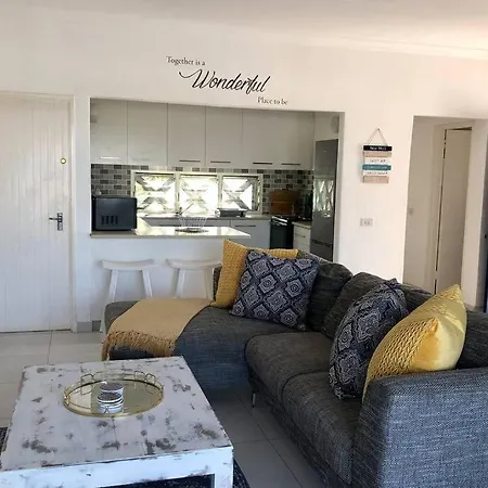 42 Thira - Beautiful Beach Apartment Ballito Exterior photo